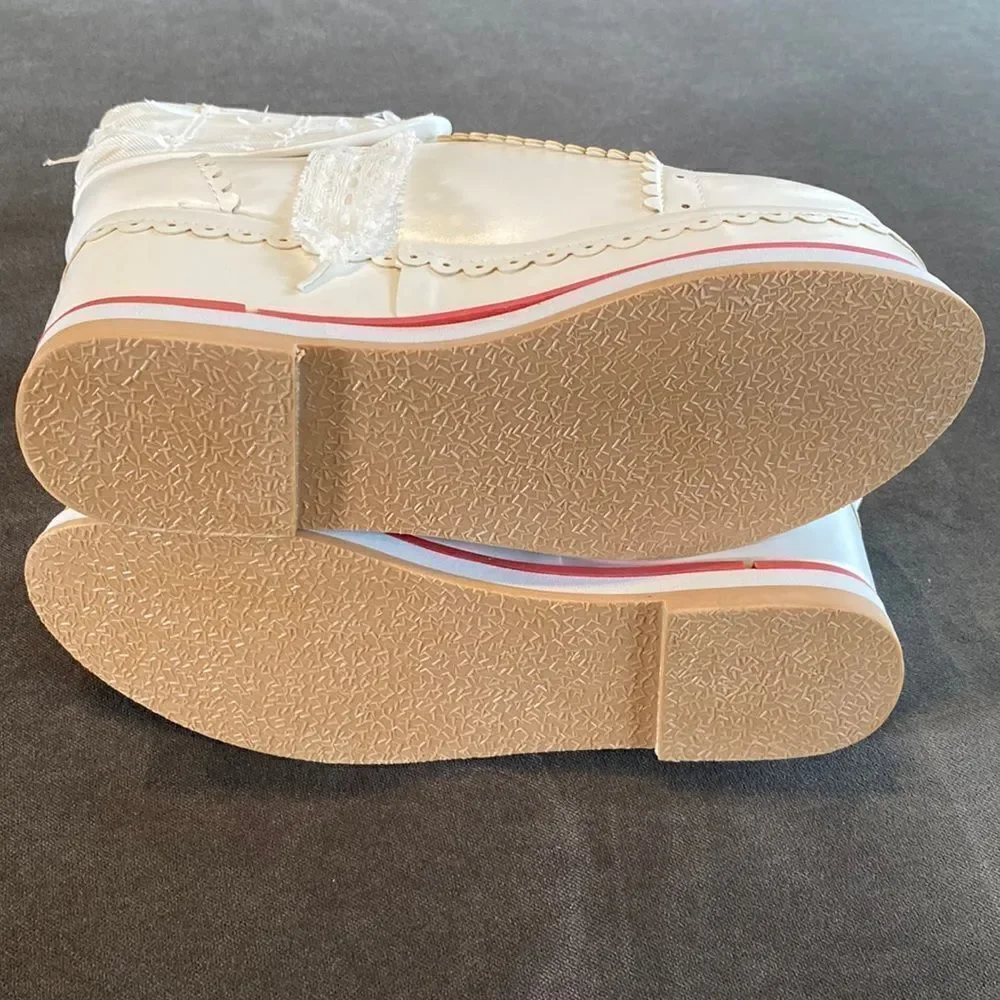 Women’s Platform Wedge Boots White Size EU 37 (6.5 US) NEW